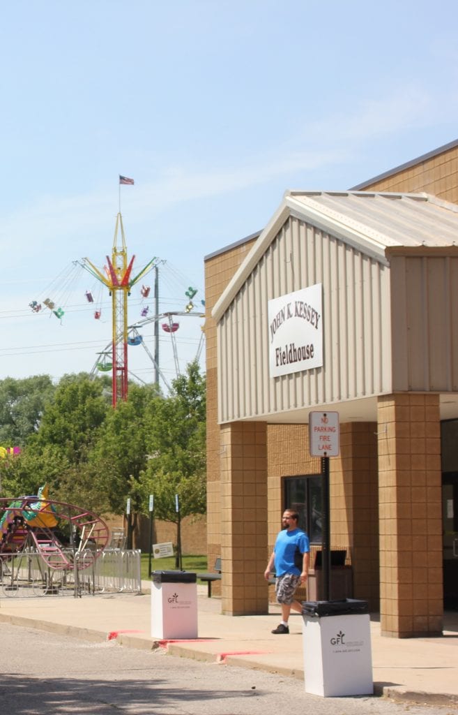 Melvindale defers decisions to sell fieldhouse, outsource management